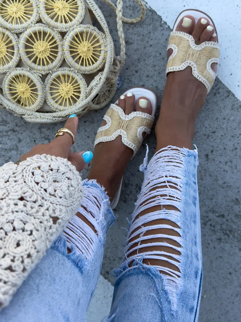 Béžové dámske šľapky ATINA - next