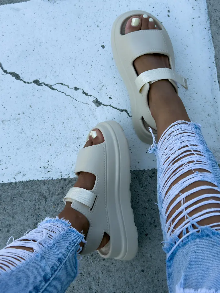 Ultraľahké gumené sandále na suchý zips ZURI - next