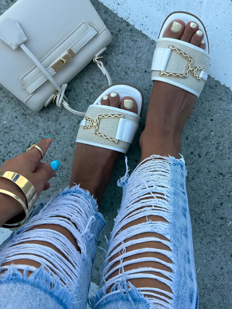 Dámske šľapky so zlatou ozdobou RUBIN