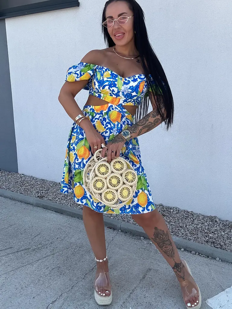 Vzorované cut-out šaty s vypchávkami GWENDOLIN