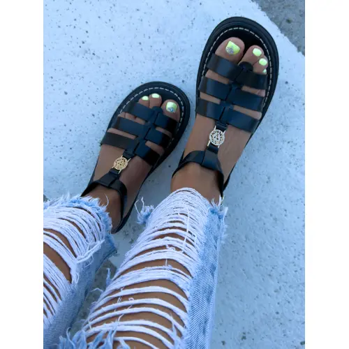 Čierne sandále so zlatou ozdobou ROMANA veľkosť: 39