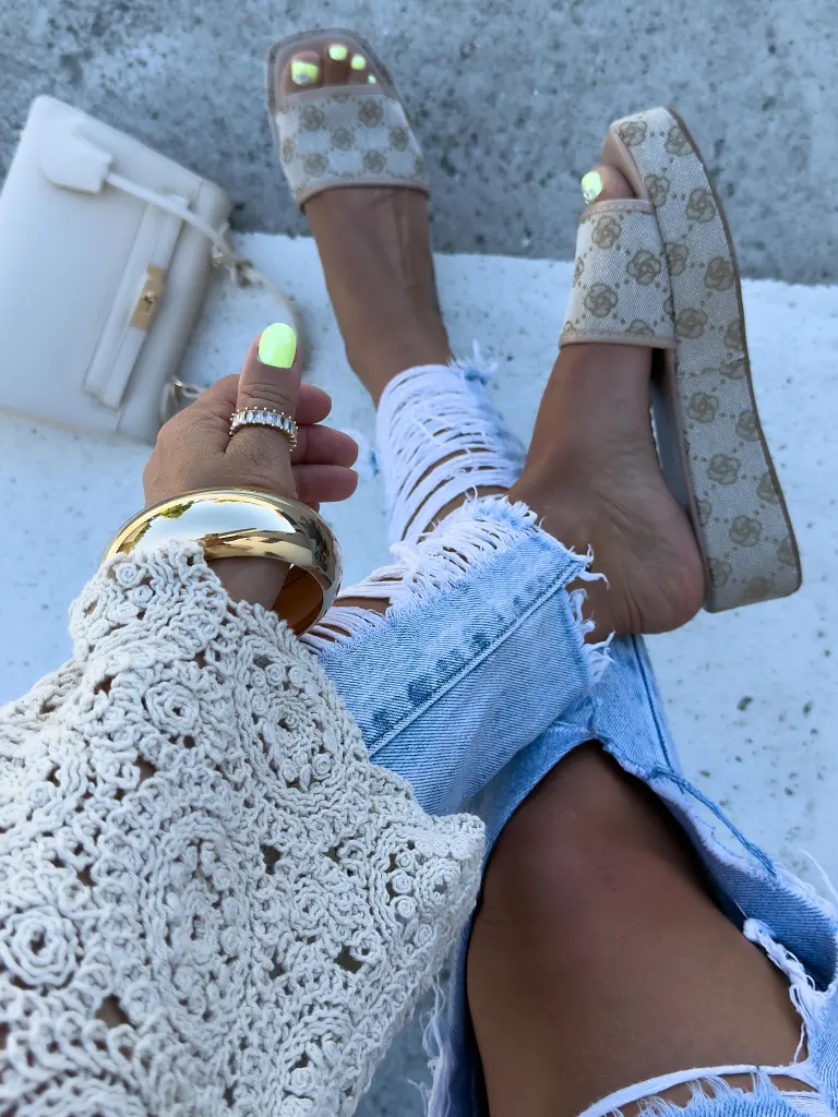 Vzorované platformové šľapky TECA- - next