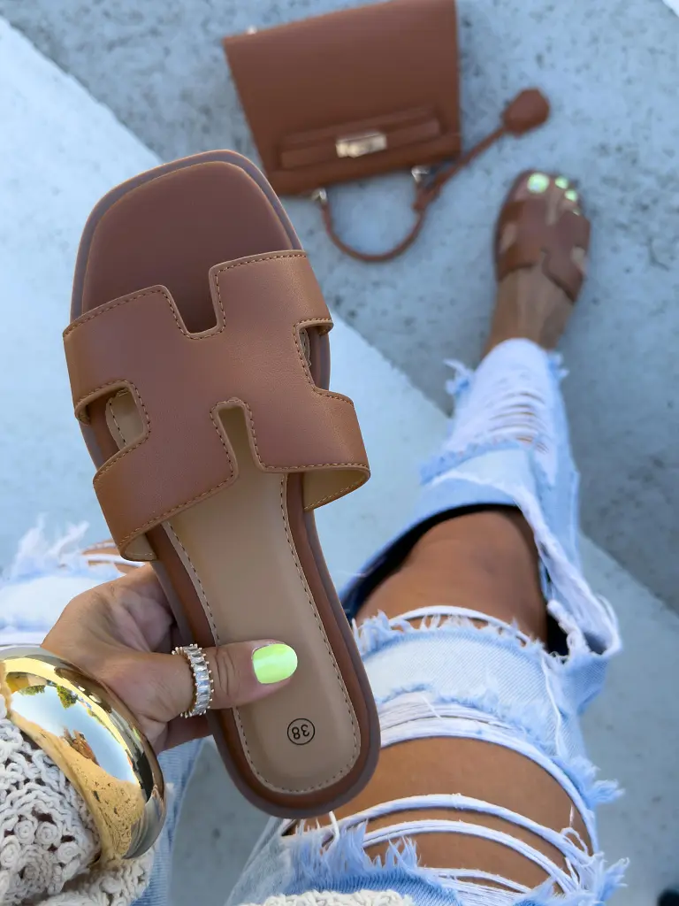 Hnedé dámske šľapky MEREDITH - next