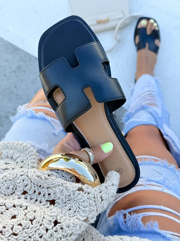 Čierne dámske šľapky MEREDITH-