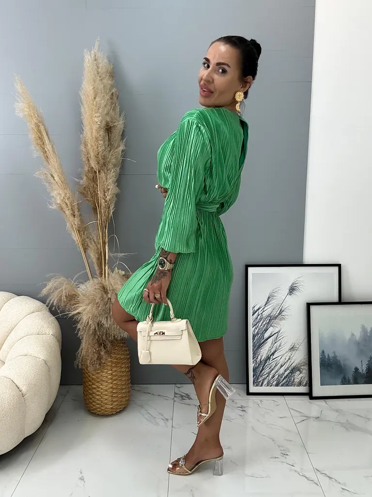 Plisované šaty s V-výstrihom a opaskom AMANDA - next