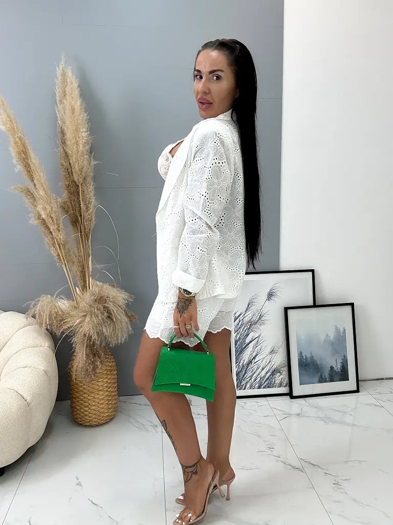 Premium biely vyšívaný komplet TIMEA - next