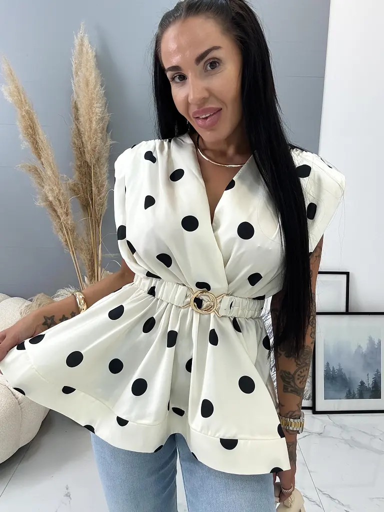 Bodkovaná saténová blúzka s opaskom FEODORA - next