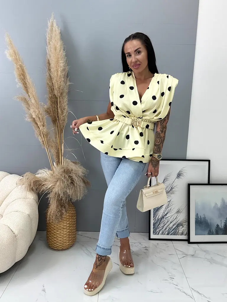 Bodkovaná saténová blúzka s opaskom FEODORA - next