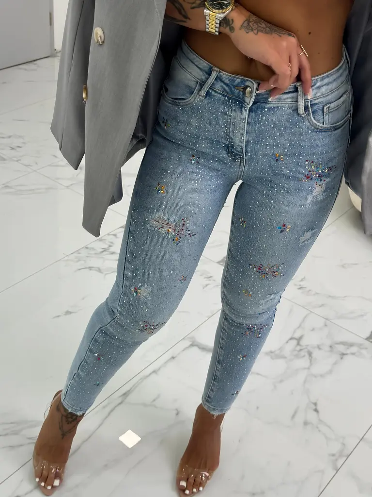 Push up rifle zdobené farebnými kamienkami