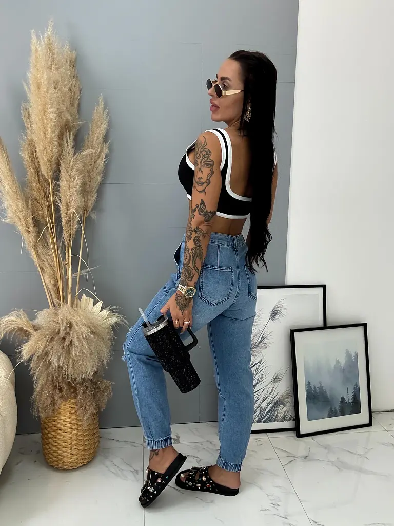 Roztrhané jogger rifle s vysokým pásom - next