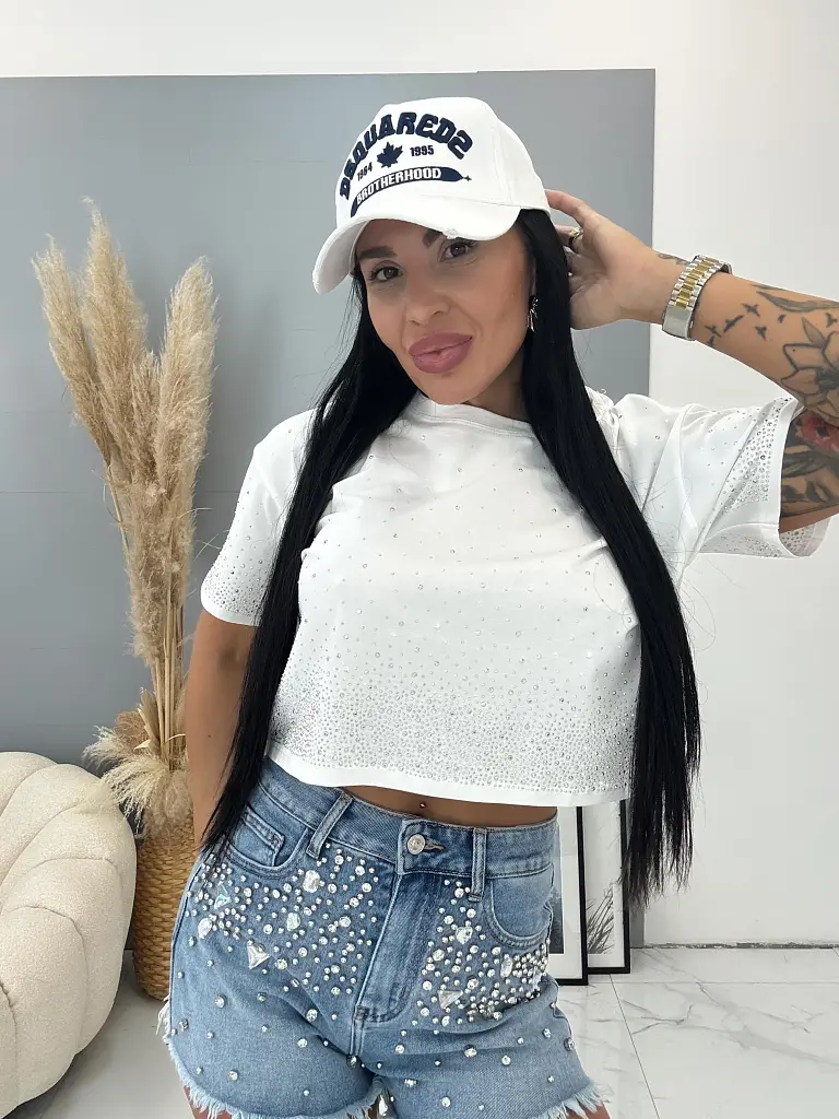 Biely crop-top s kamienkami BRACHA - next