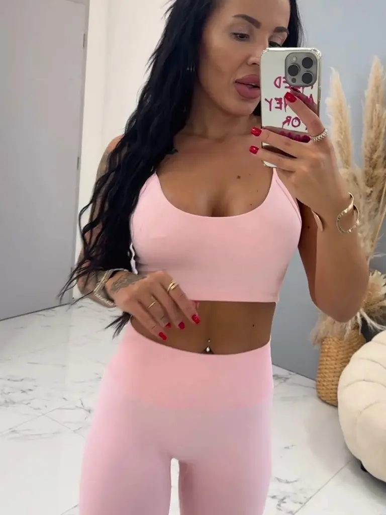 Baby pink športový crop-top+