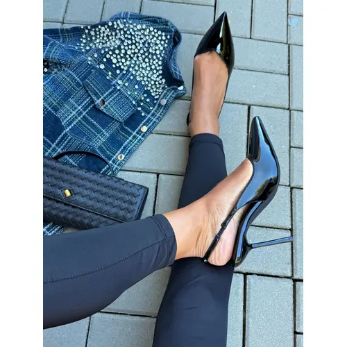 Čierne sandále CARMINE veľkosť: 36