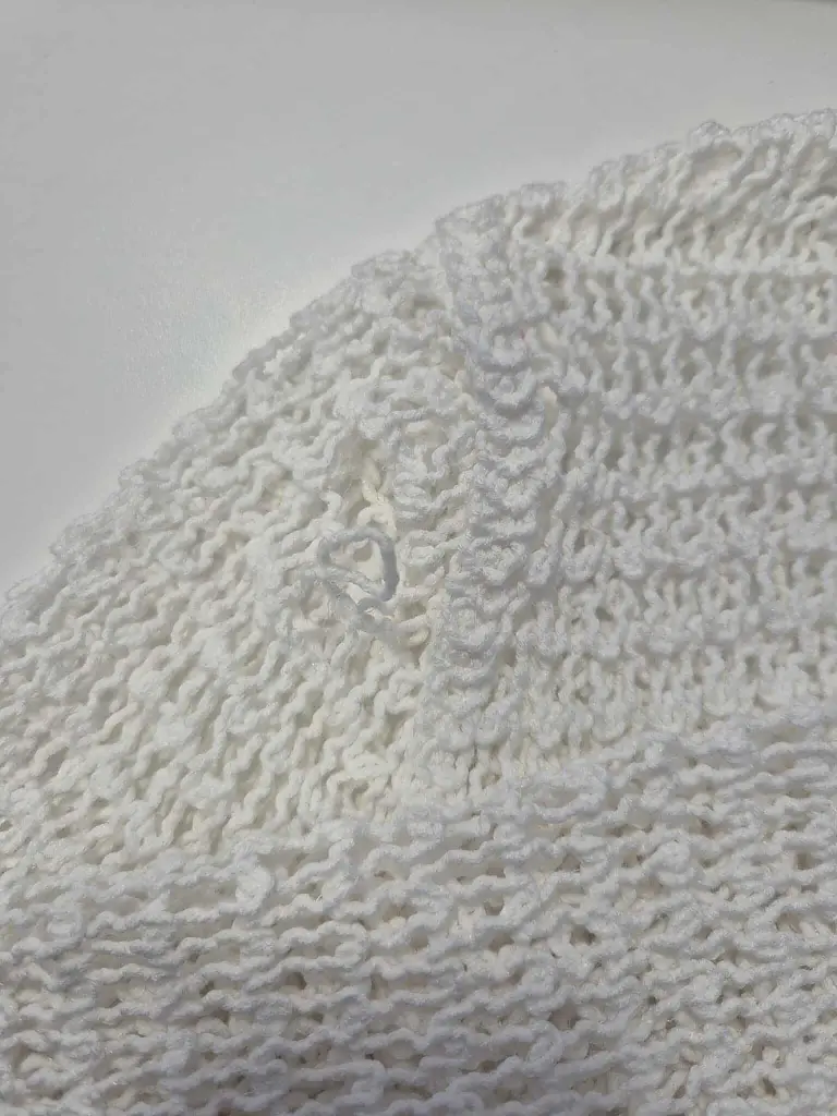 Háčkovaná biela crop-blúzka  - next