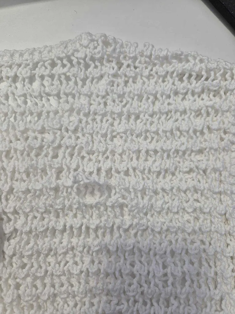 Háčkovaná biela crop-blúzka  - next