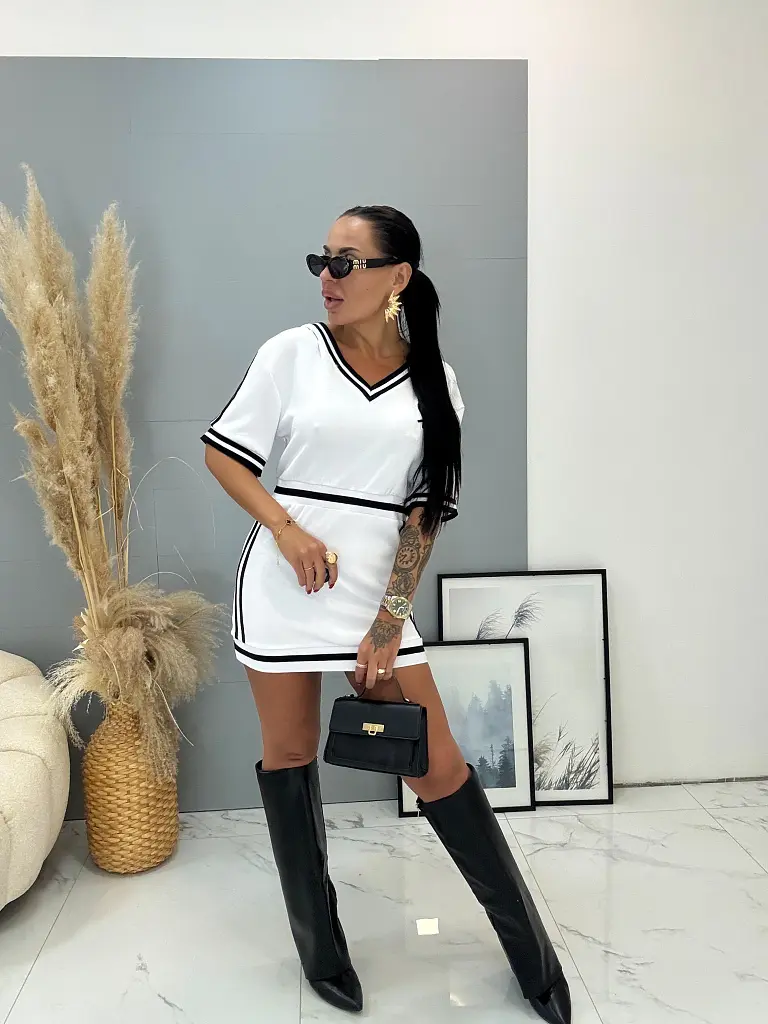 Športové biele minišaty s kapucňou IVETA