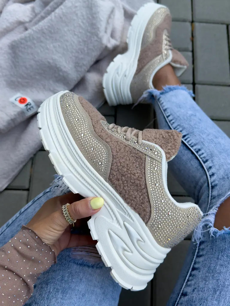 Platformové teddy tenisky zdobené kamienkami MARGOT - next