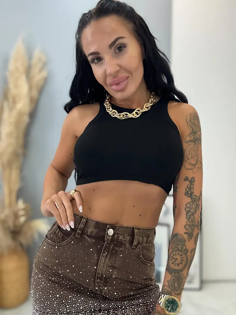 Čierny rebrovaný crop-top AUDRY