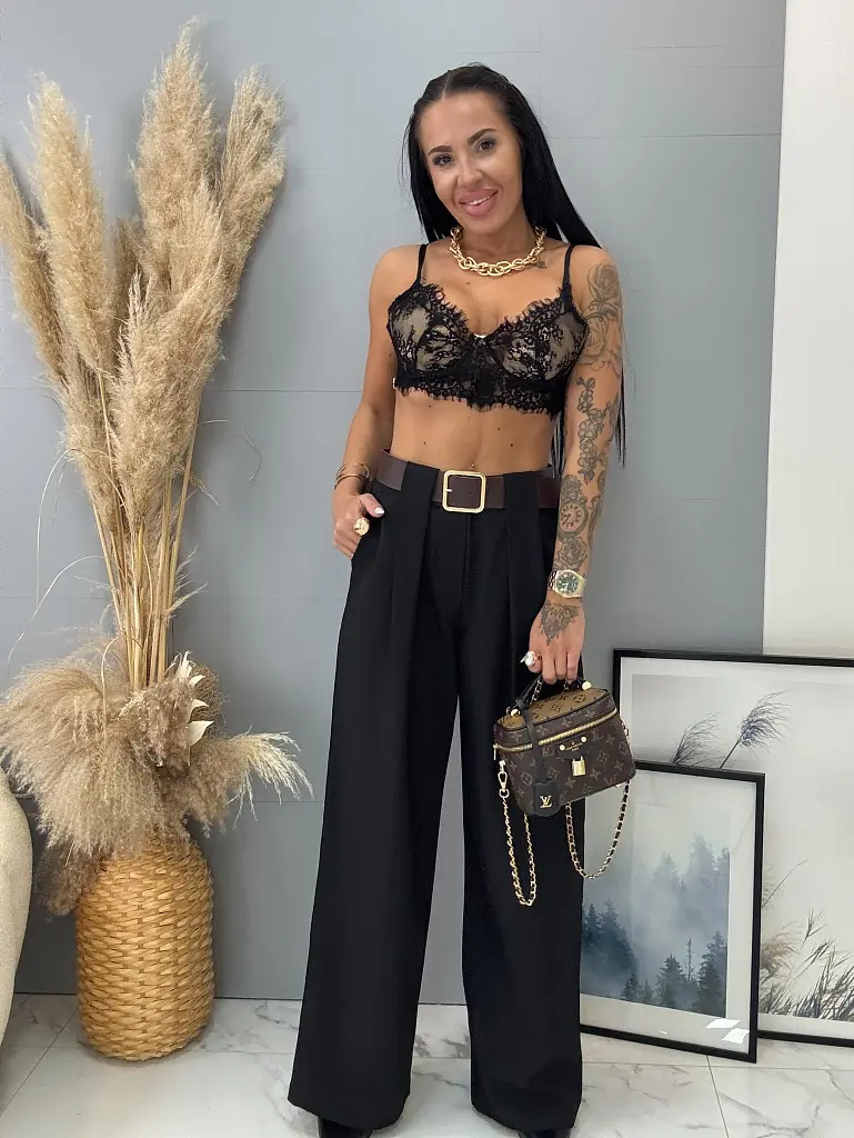 Čierne wide-leg nohavice s opaskom EVELYNE