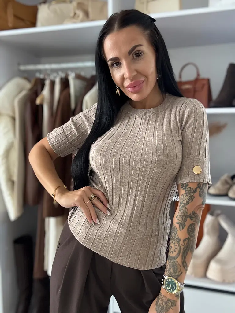 Vrúbkovaný pulóver so zlatými ozdobami DZINA - next