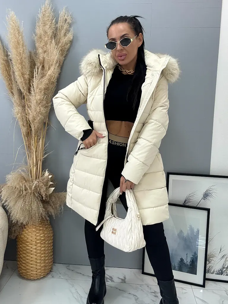 Dlhá bunda s kožušinou a kapucňou EMALIA - next