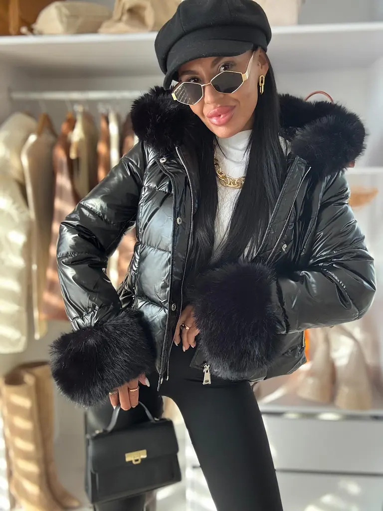 Bunda s kožušinou a kapucňou ADRENA - next