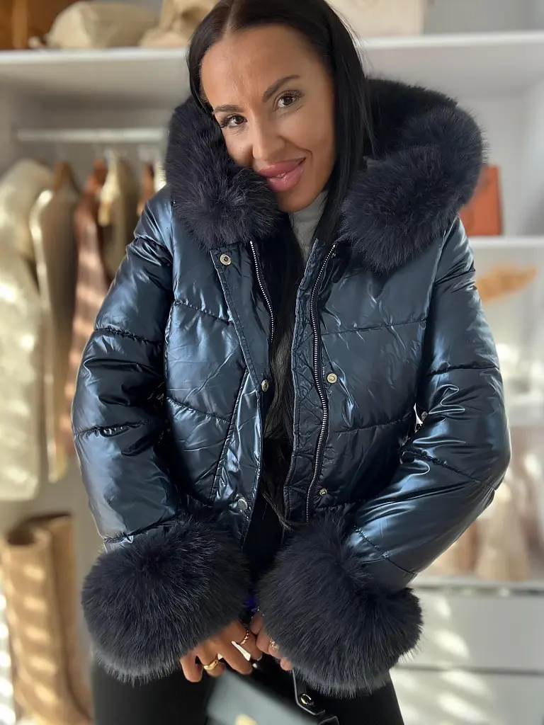 Bunda s kožušinou a kapucňou ADRENA