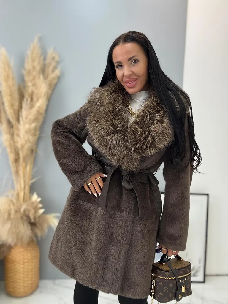 Kožušinová bunda s opaskom BRENIA