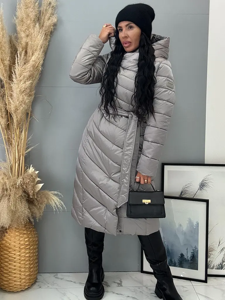 Štepovaná bunda s kapucňou a opaskom ARIAH