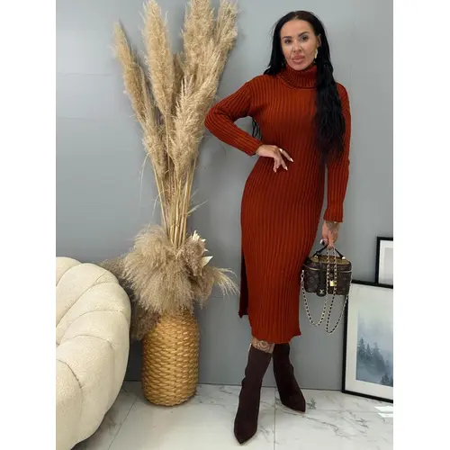 Dlhé pletené rolákové šaty NEVYNA+ veľkosť: one size Dlhé pletené rolákové šaty NEVYNA+ veľkosť: one size