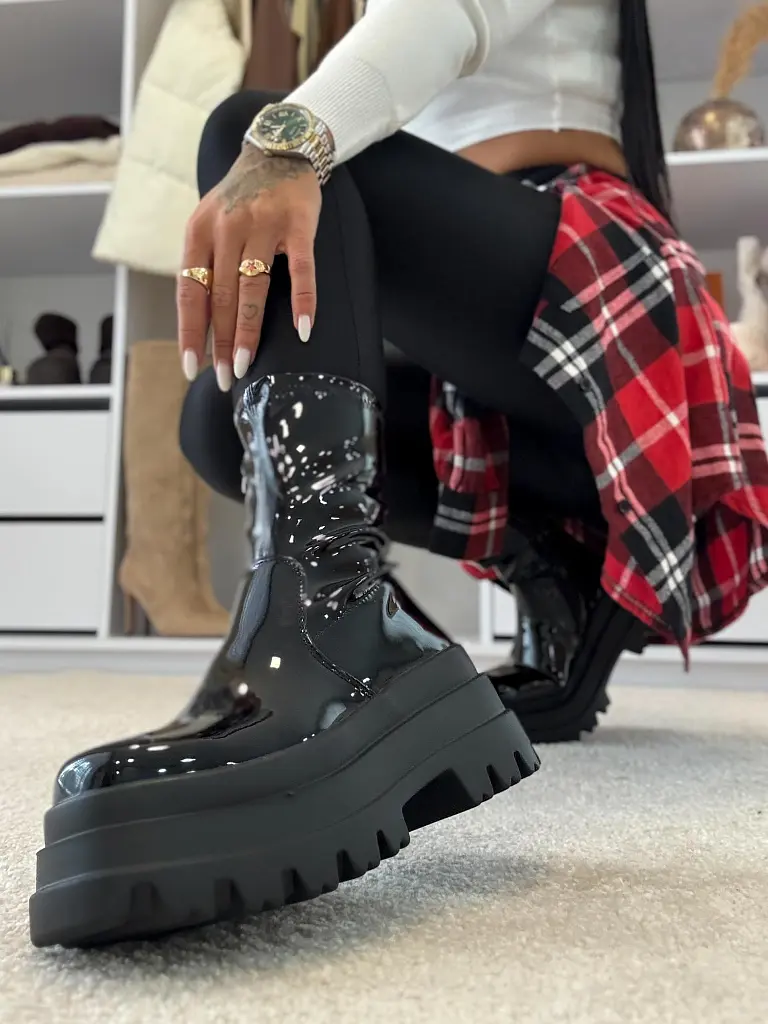 Lakované členkové čižmy PANKA II-