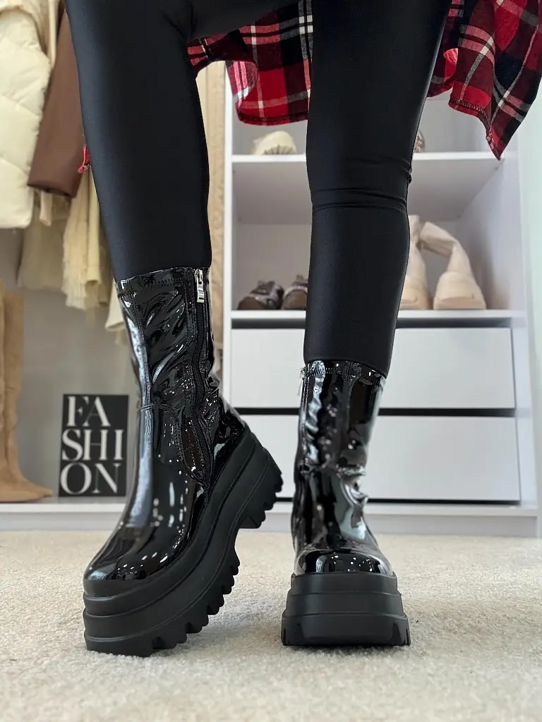 Lakované členkové čižmy PANKA II- - next