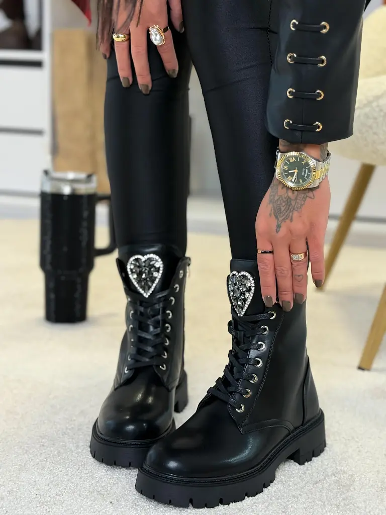 Šnúrovacie čižmy zdobené kamienkami HAIFA+