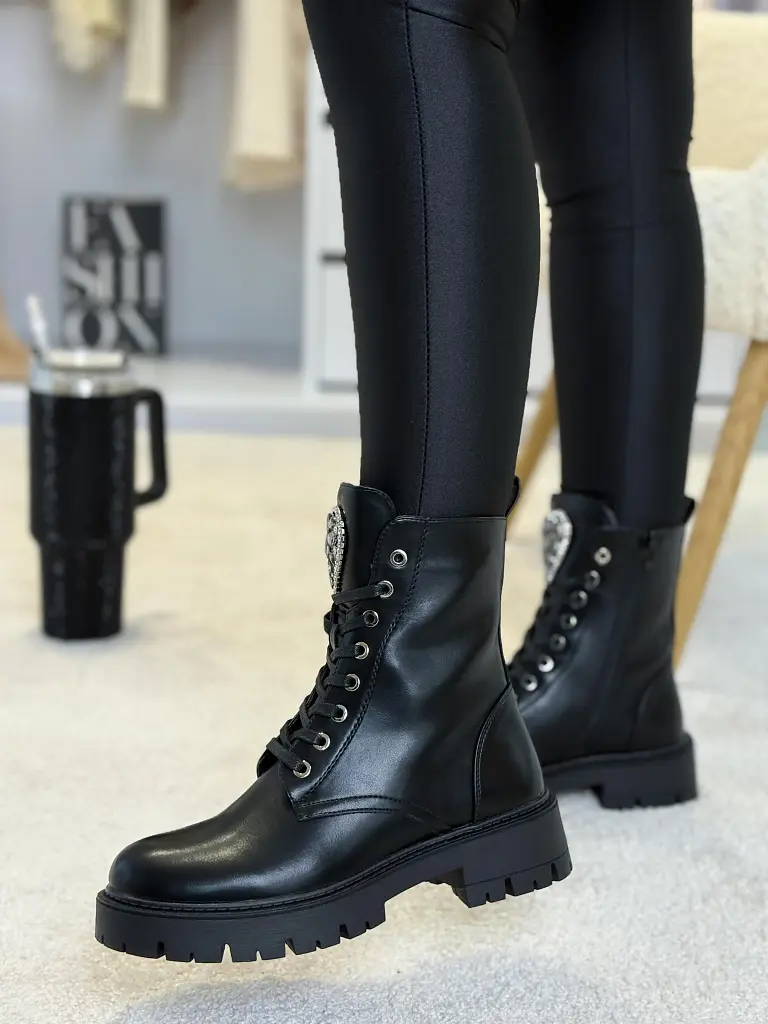 Šnúrovacie čižmy zdobené kamienkami HAIFA+ - next