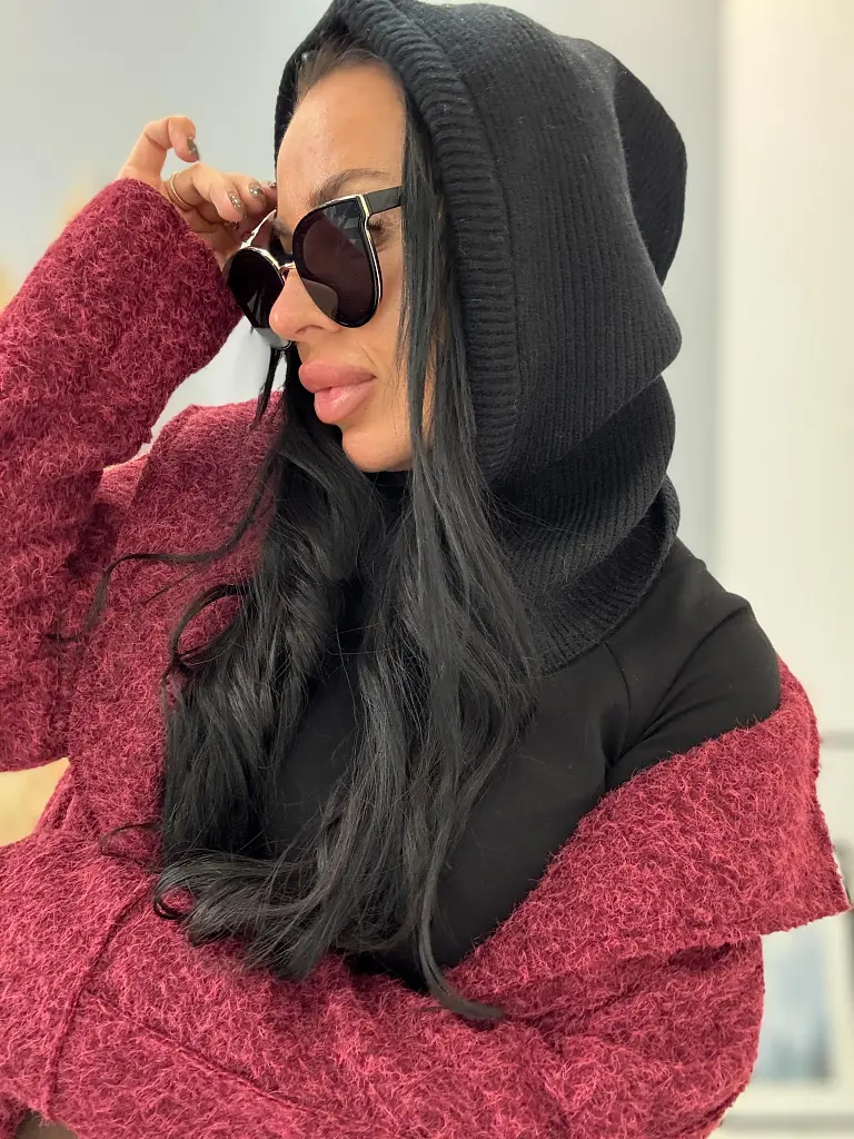 Vlnená kukla dámska