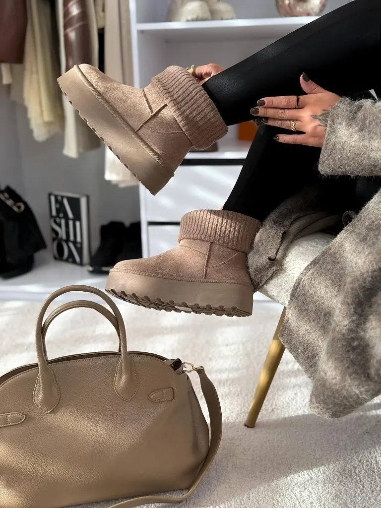 Semišové členkové čižmy BERTIE - next