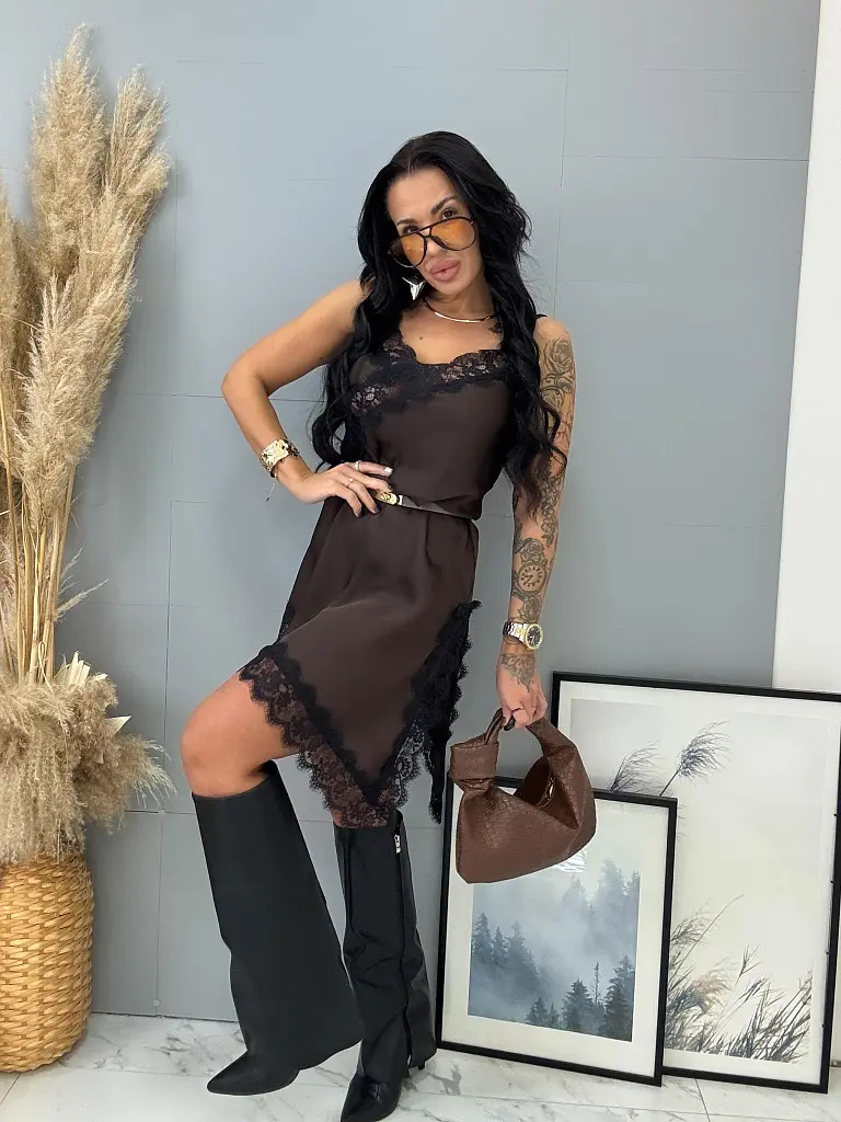 Saténové šaty so čipkou LAYLAH - next