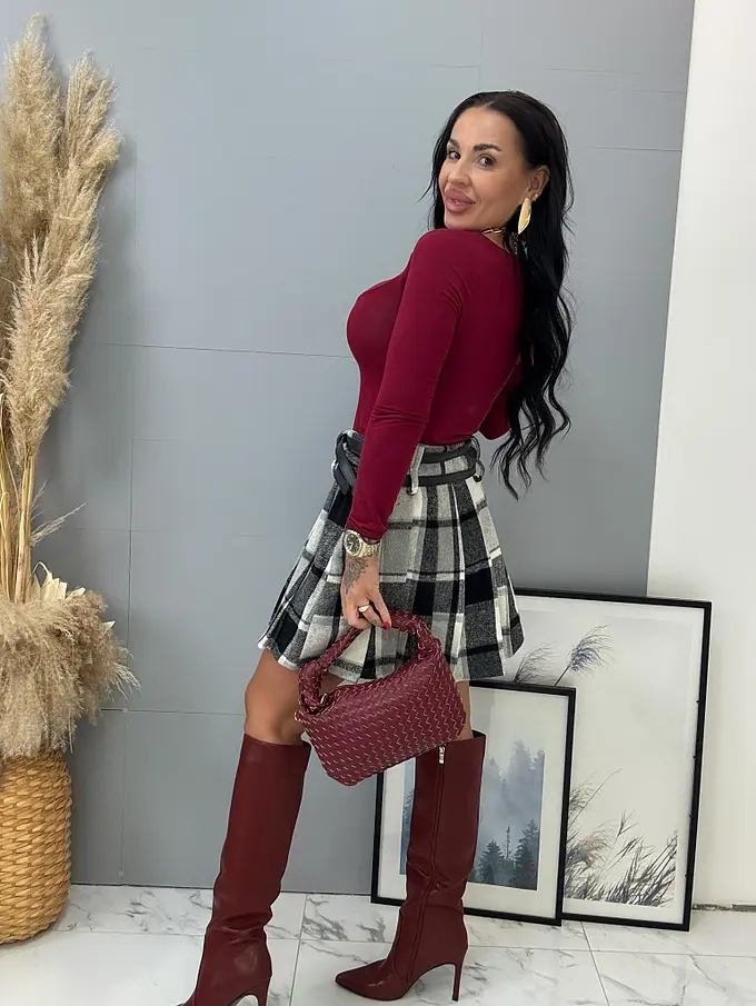 Kockovaná plisovaná sukňa s opaskom RONA+