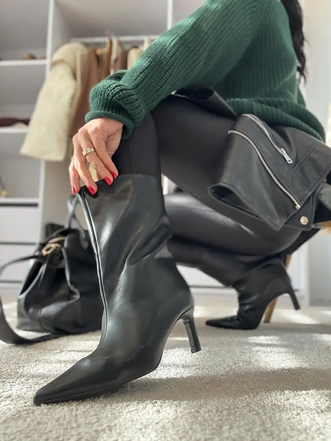 Čierne dámske čižmy NIKIA