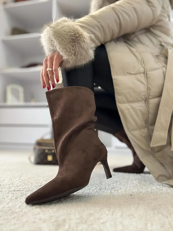 Hnedé semišové čižmy AVELENA