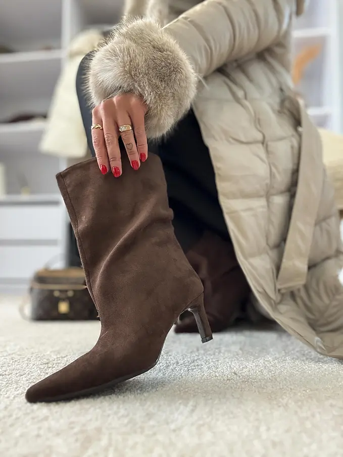 Hnedé semišové čižmy AVELENA