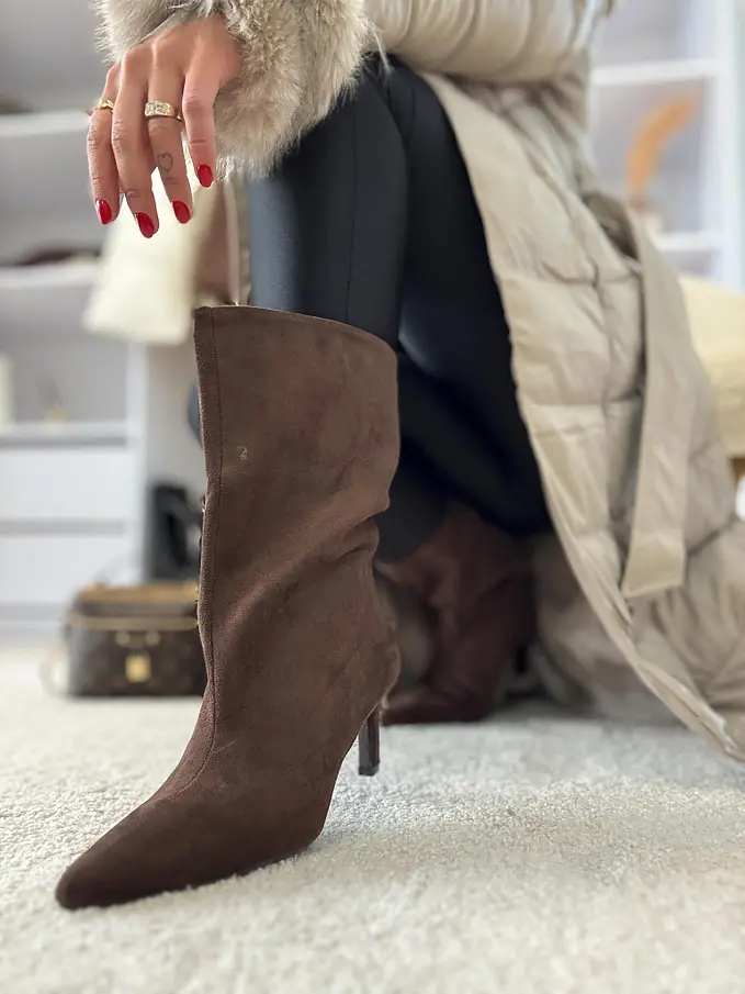 Hnedé semišové čižmy AVELENA