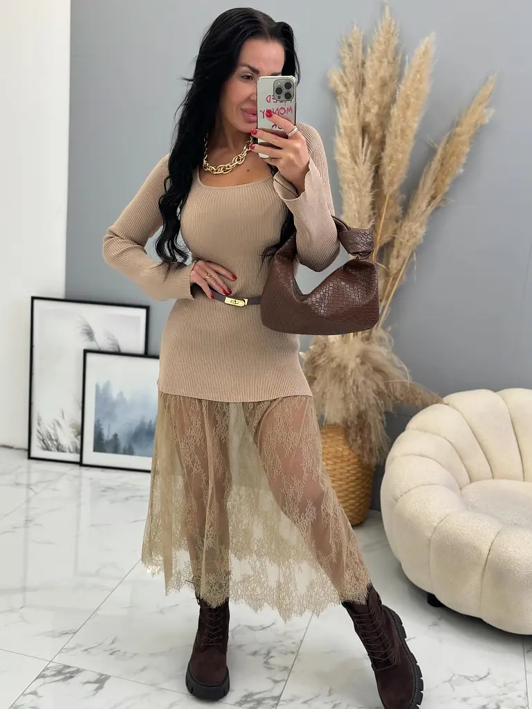 Pletené dlhé šaty z rebrovaného materiálu s čipkou DAYLIN