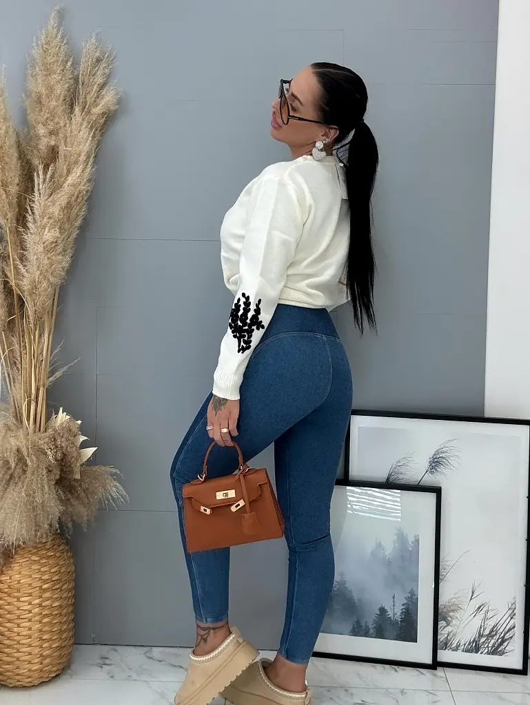 Push-up džegínsy s vysokým pásom+ - next