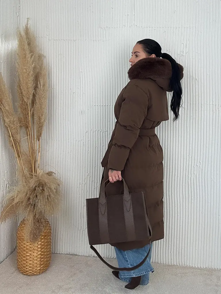 Dlhá bunda s kožušinou a kapucňou NESIA - next