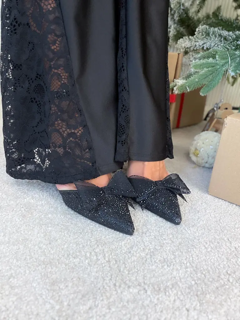 Lodičky s mašľou zdobené kamienkami LIBERTY- - next