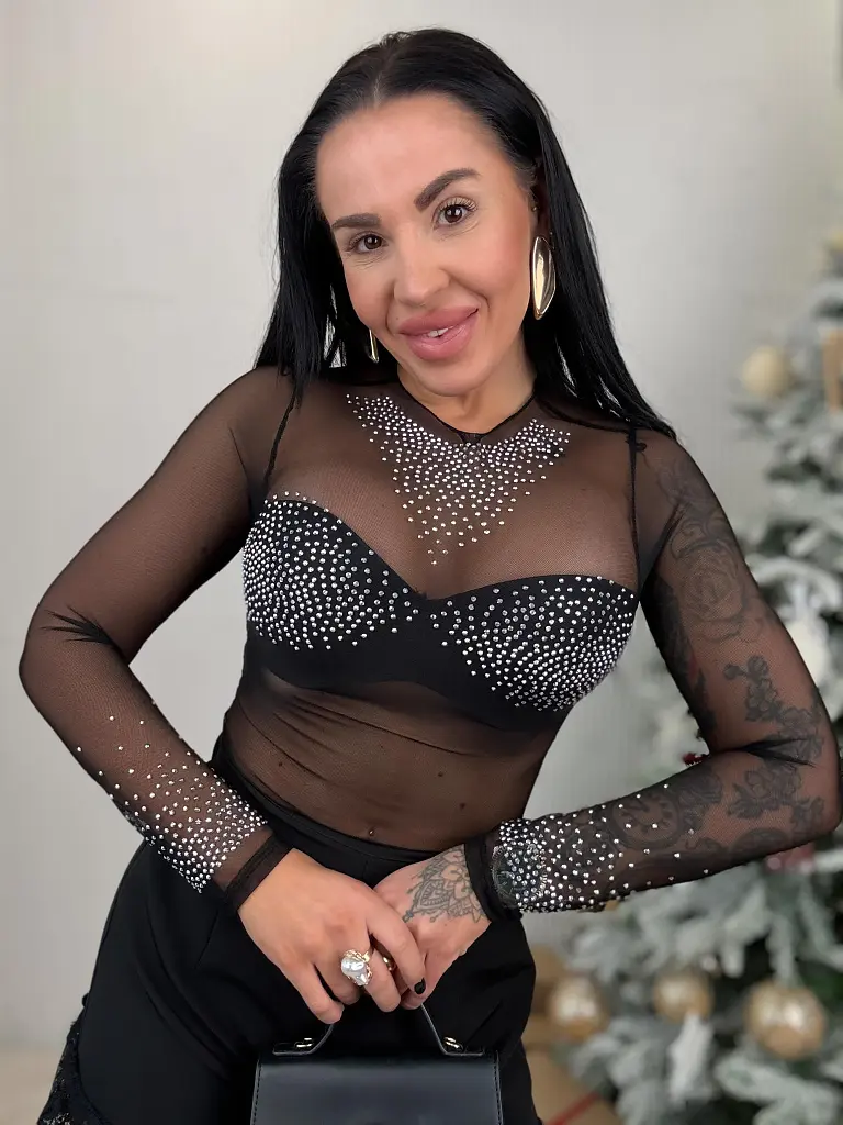 Čierne body zdobené kamienkami SAMERA