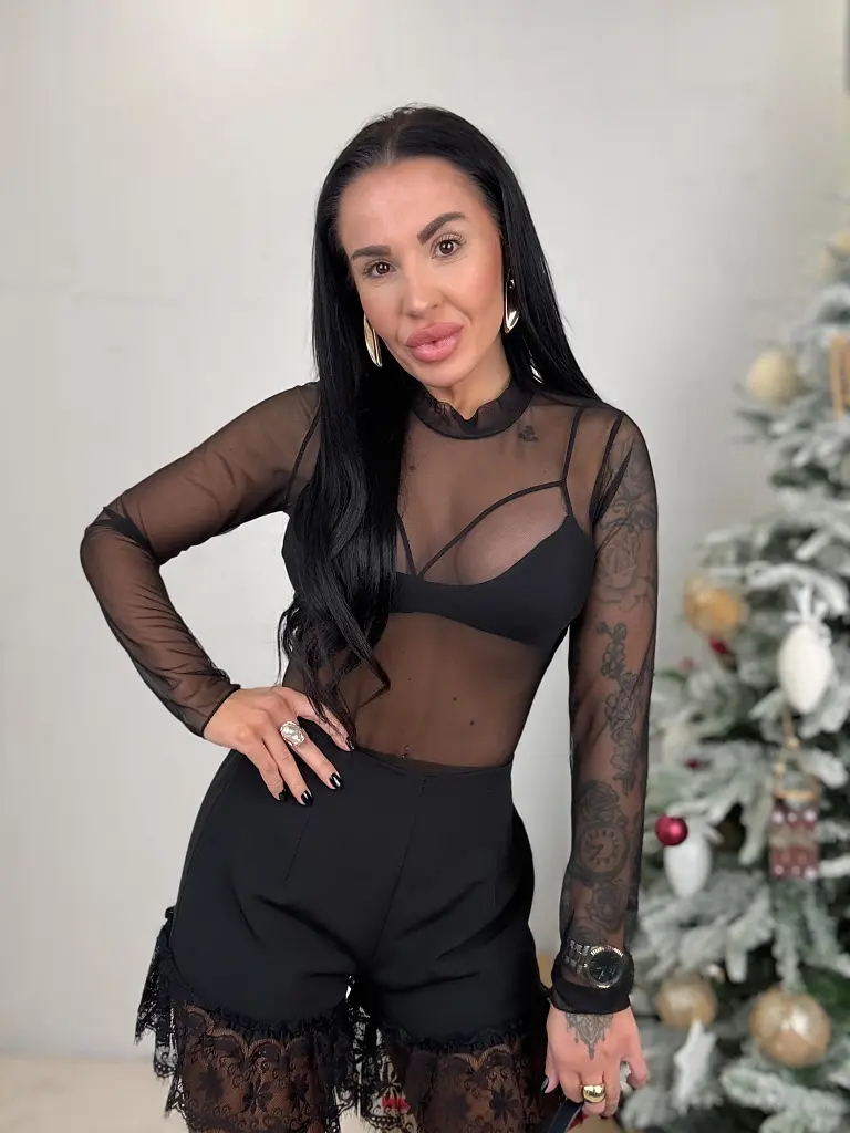 Čierne priliehavé sieťované body GLORISE - next