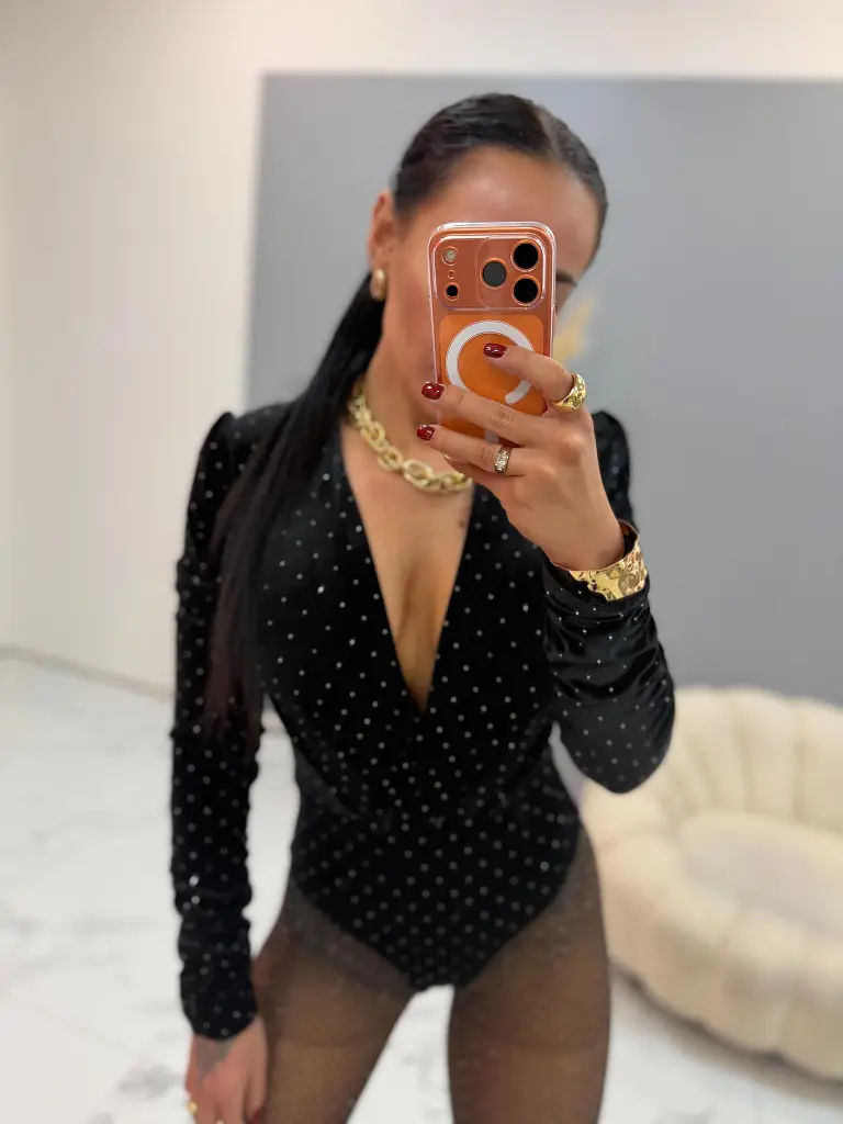 Zamatové trblietavé body LINORA - next