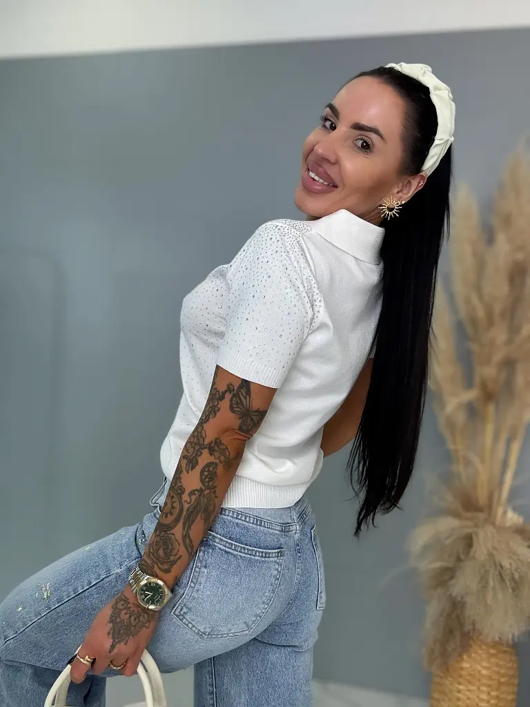 Pulóver s gombíkovou légou zdobený kamienkami LUCIE - next